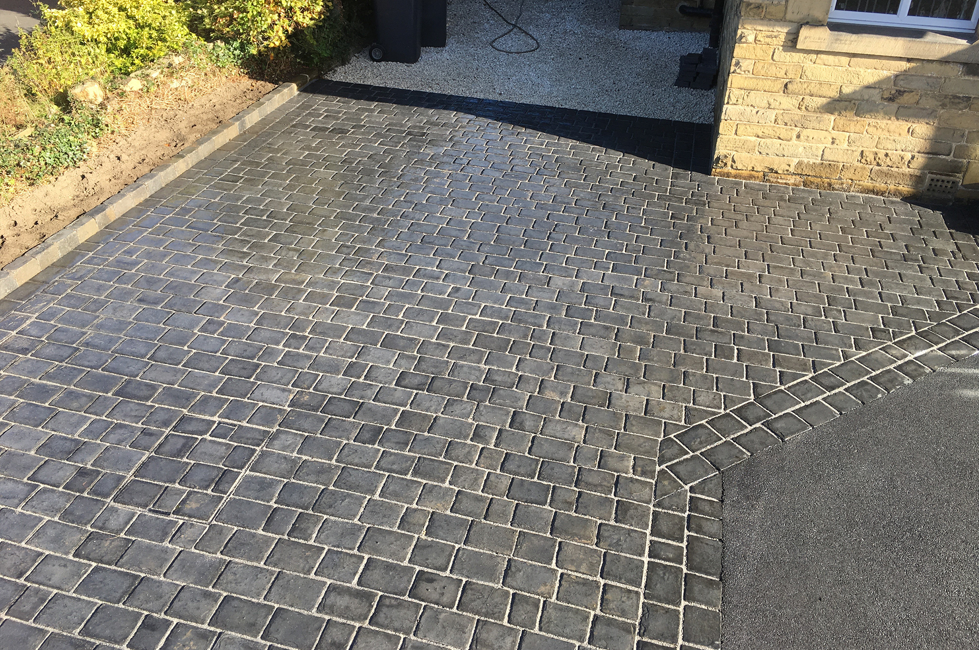 How to Hire the Best Block Paving Contractors in Leeds